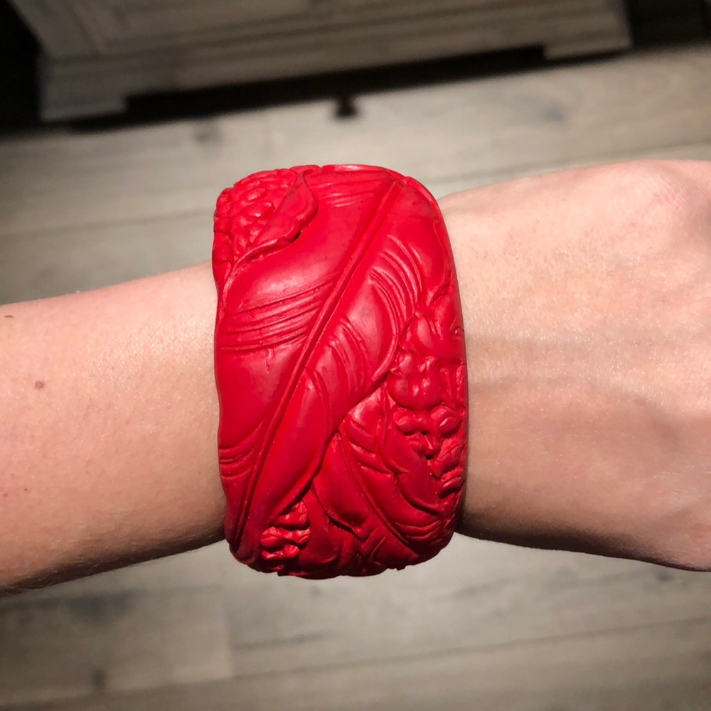 Red cuff bracelet - Picture 2 of 2